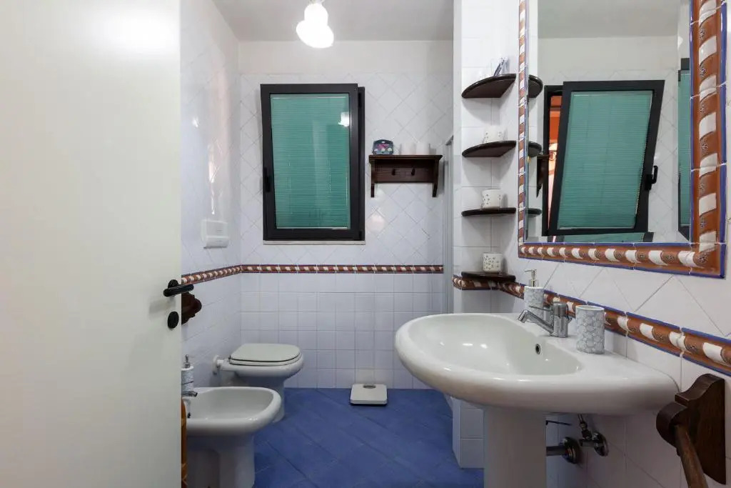 Casa sulla spiaggia di Torre Orso posti auto m222