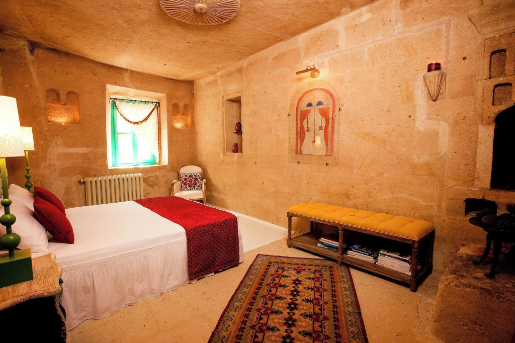 Hezen Cave Hotel