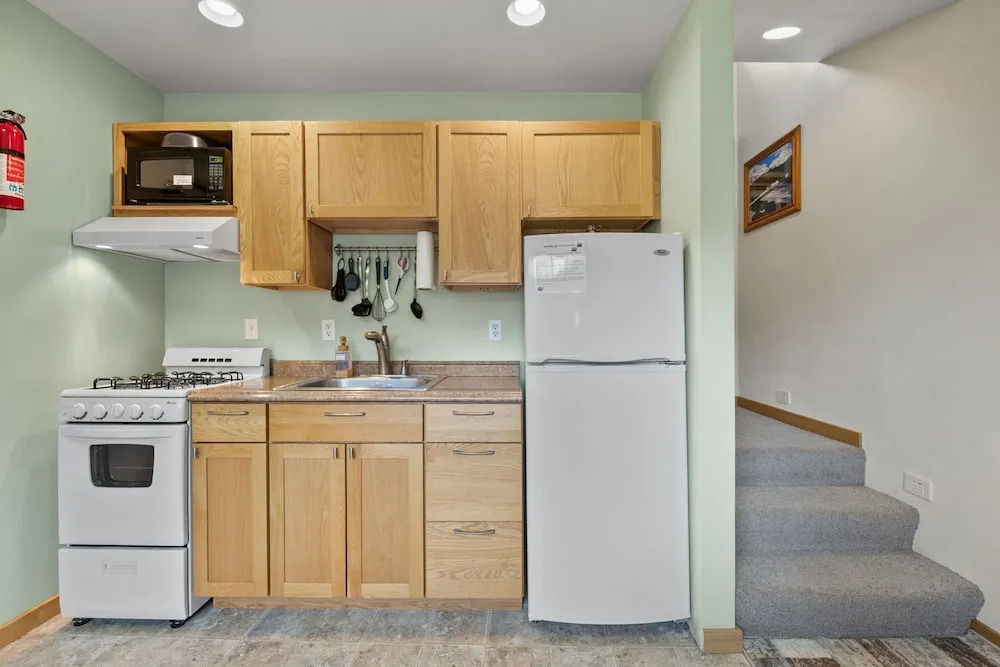 Bear Lake Lodgings B&B, Inc