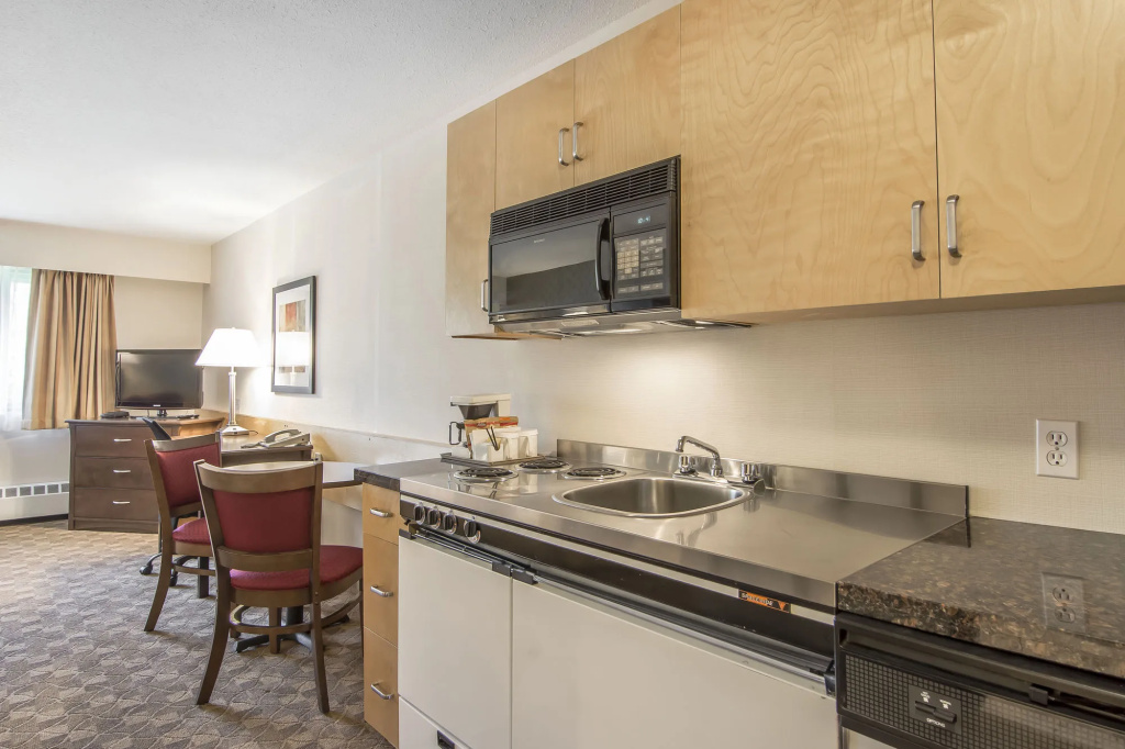 Prestige Riverside Lodge Quesnel