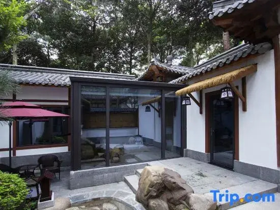 Huashentang Homestay