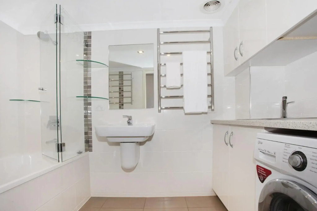 Broadwater Quays 5 - Three Bedroom Water View Apartment, only 2 blocks from Mooloolaba Beach!