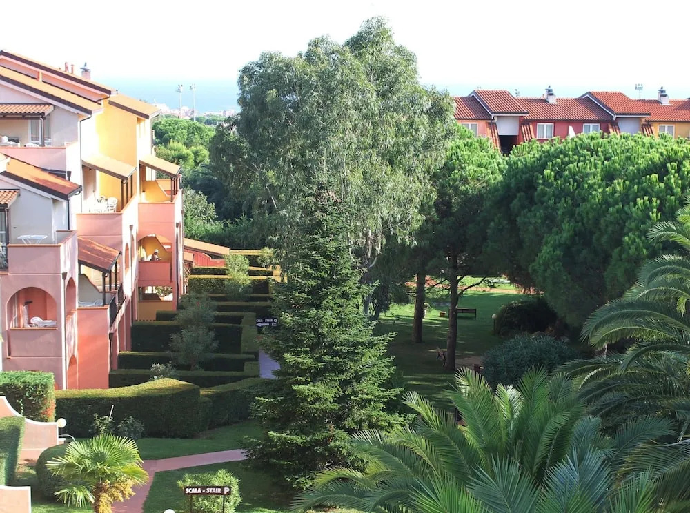 Tastefully Furnished Apartment Near the Sea