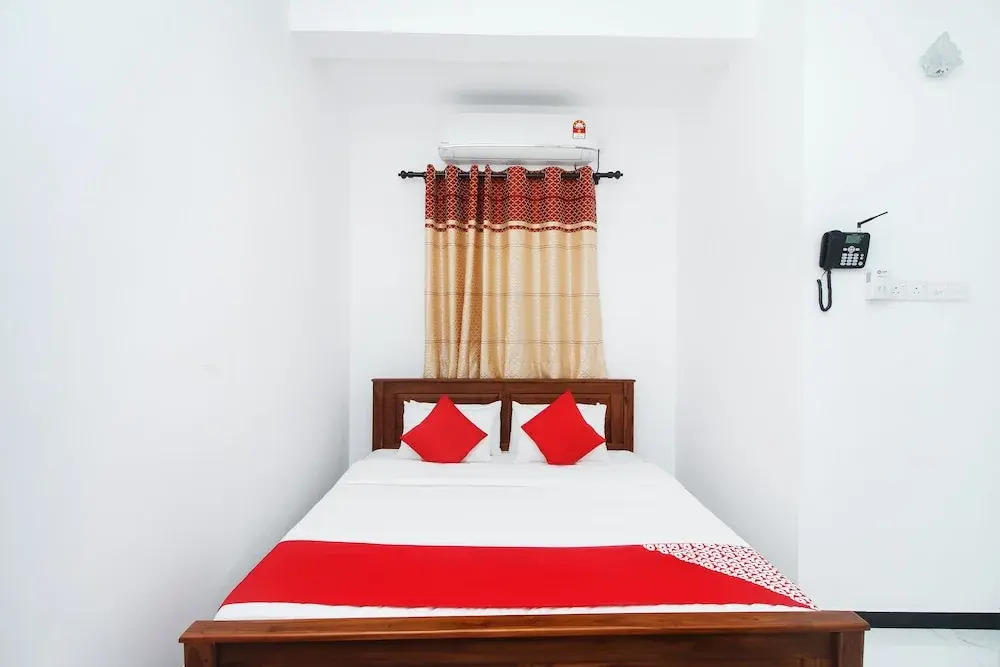 Shan Hotel by OYO Rooms