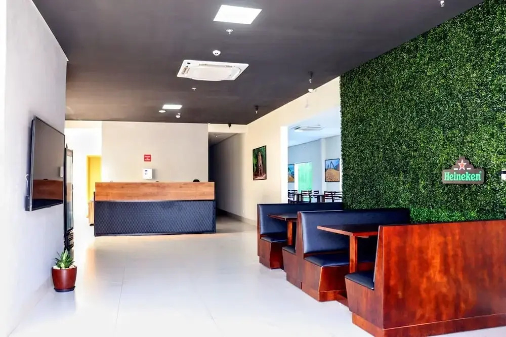 Fly Hotel
