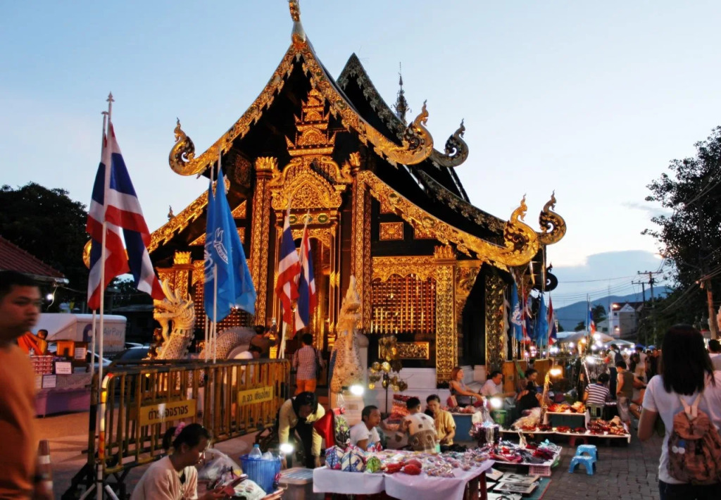 Fuengfa Place