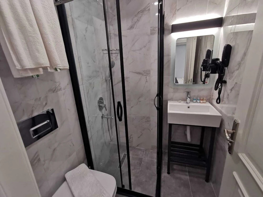 Luxx Garden Hotel
