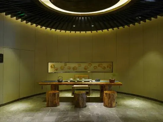 Lugui International Hotel