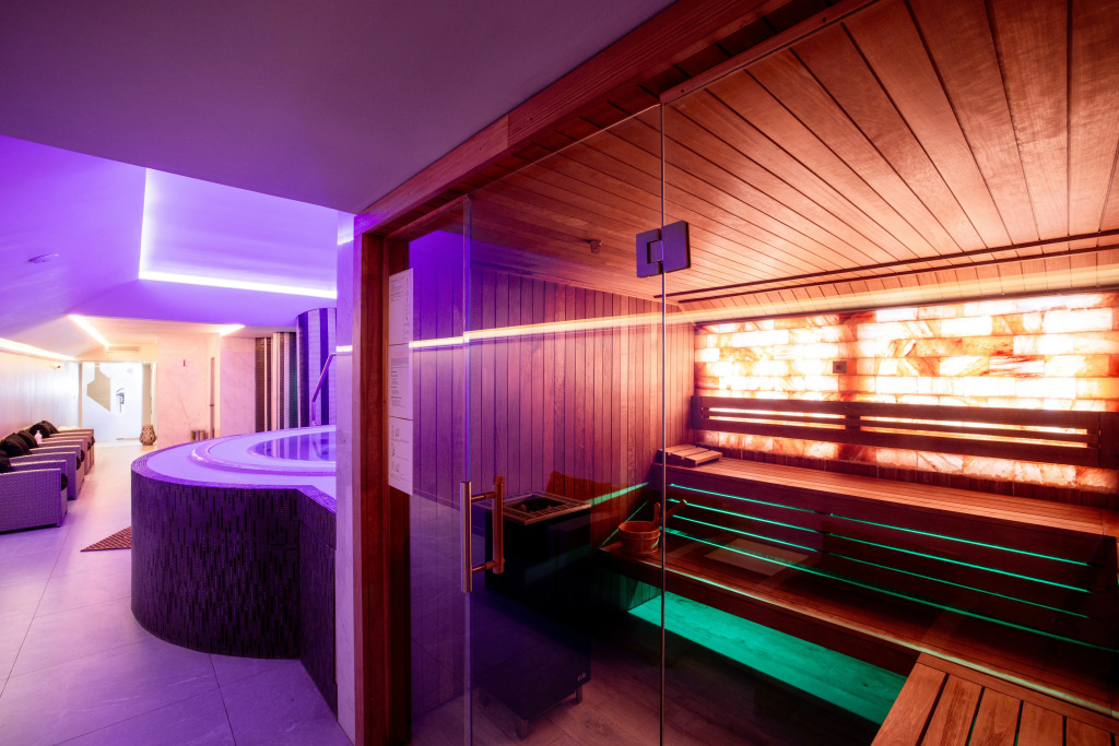 Tresor Le Palais Timisoara, Curio Collection by Hilton