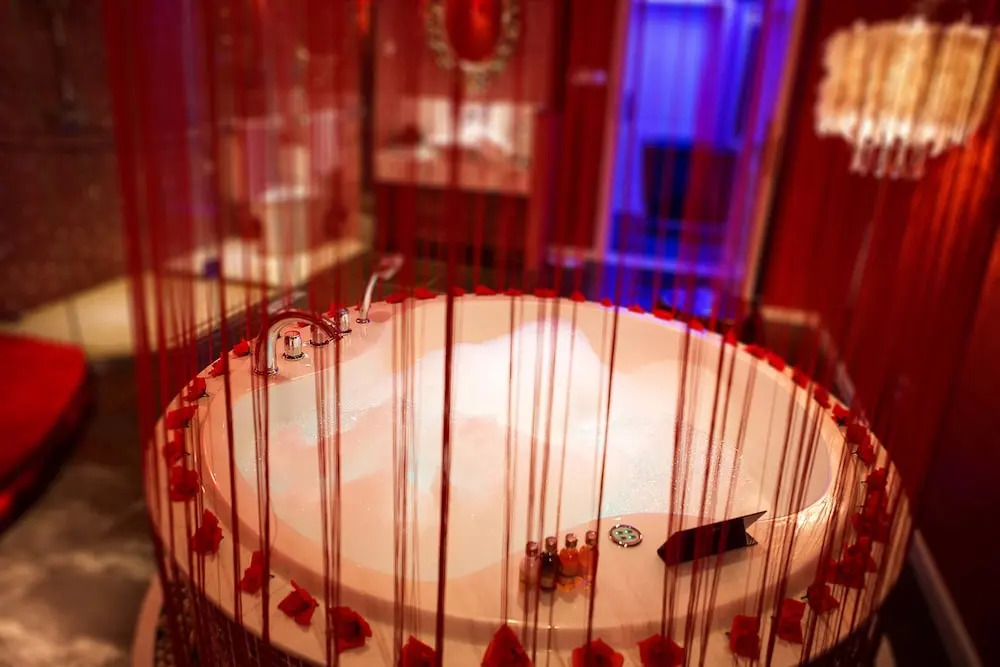 Rose Lover Hotel