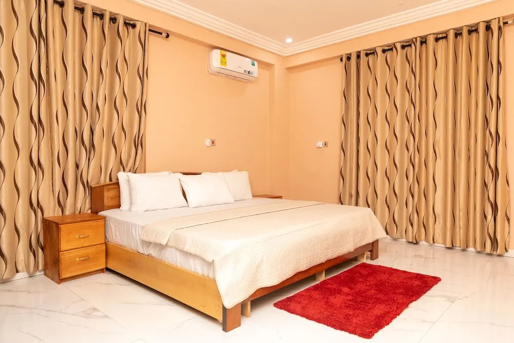 Executive 3-bed Furnished Apartment in Kwashieman