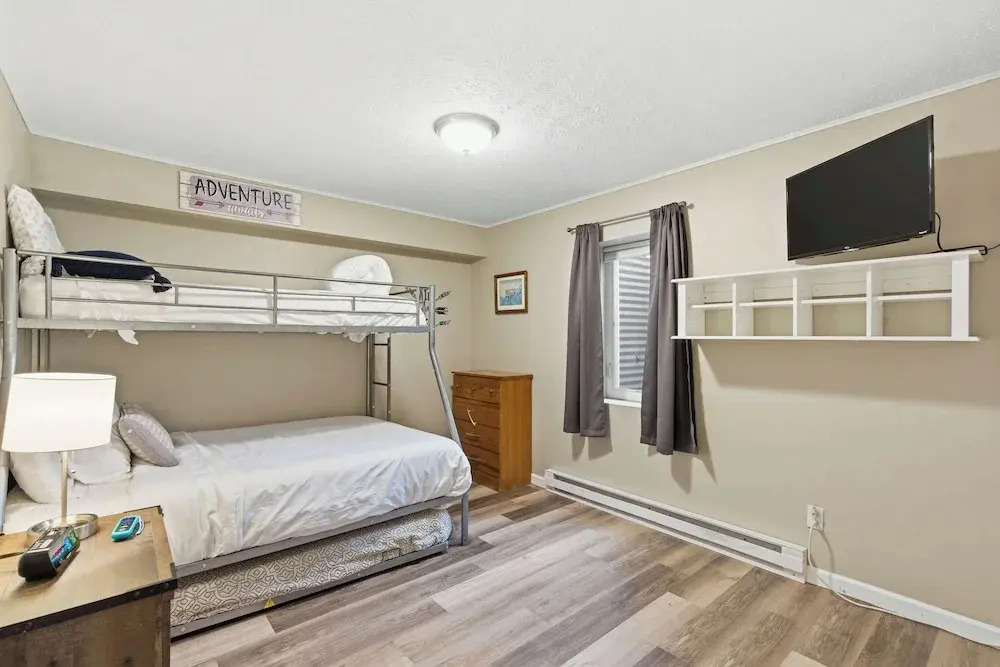 Branson Downtown Beauty - 4 BDR Home Sleeps 15