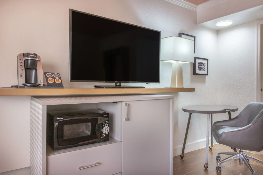 Holiday Inn & Suites Boca Raton - North