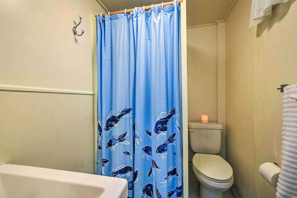 Catalina Island Cottage - Walk to Main St & Beach!