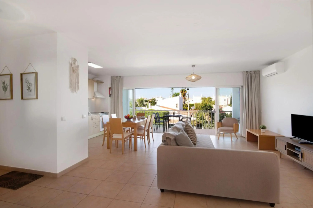 Costa Cabanas 32