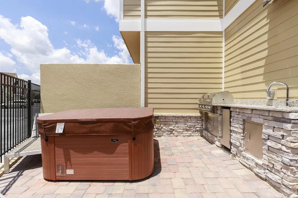 5 BR 6 BA Villa | 7568 Sunny Dreams Lane