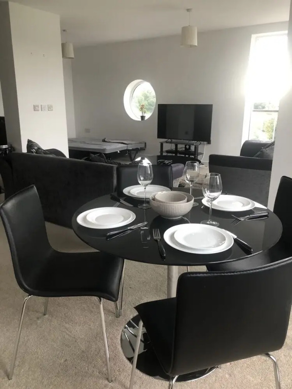 33 Bittern House (apartment)
