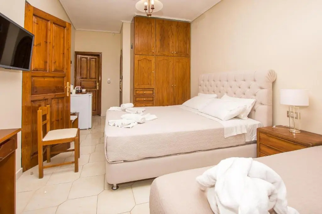 Paradise Bar Apartments