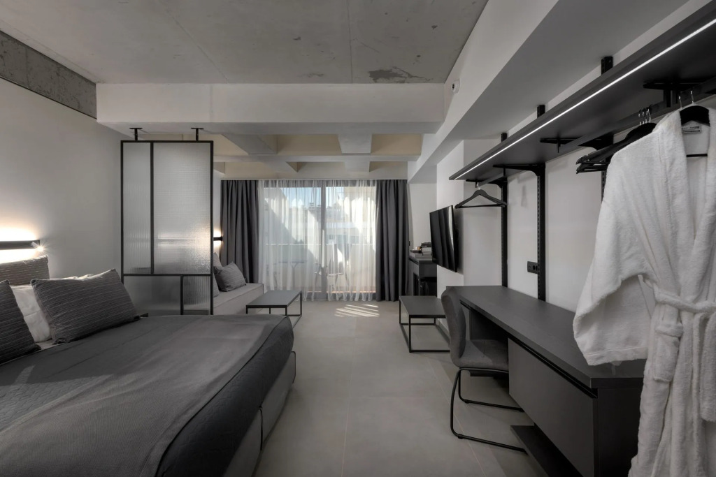 Essence Suites
