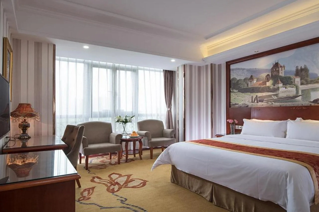 Vienna Hotel(Jin Du Road)