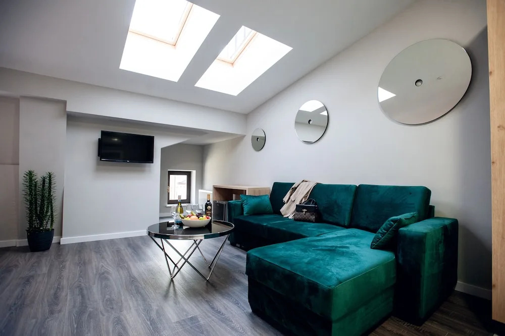 Spacious Apartment Center