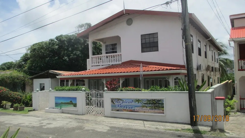 Tropical Breeze Vacation Home and Apartments