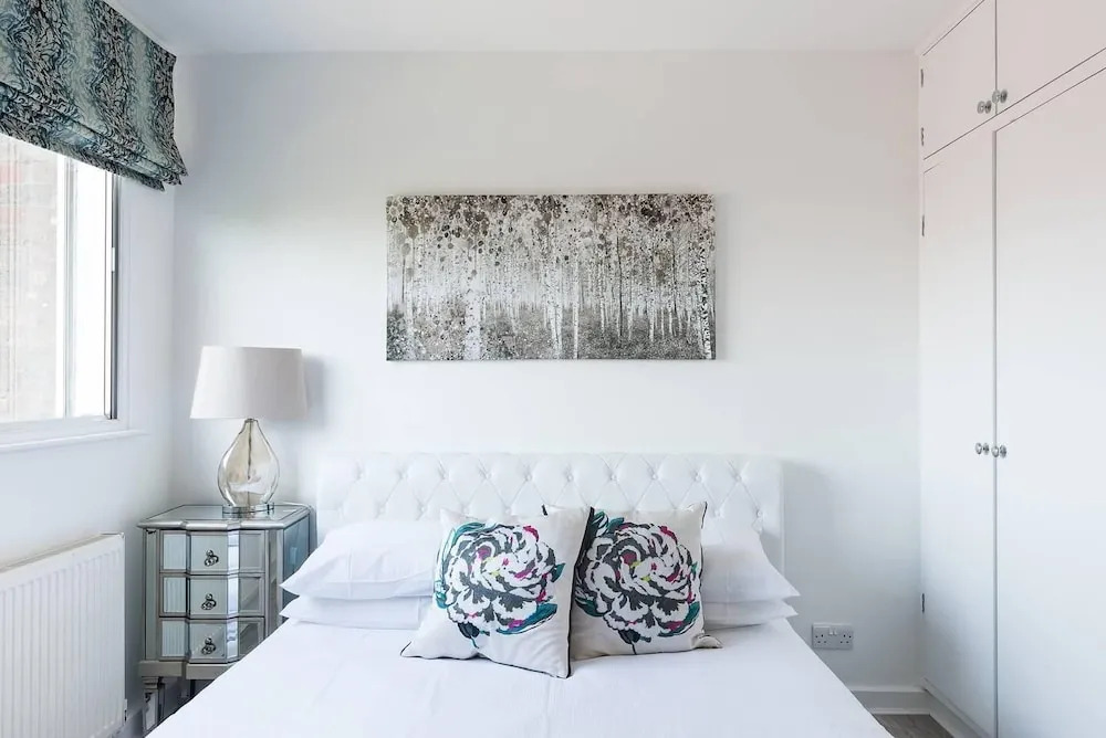 Stylish 2BR Flat next to Battersea Park