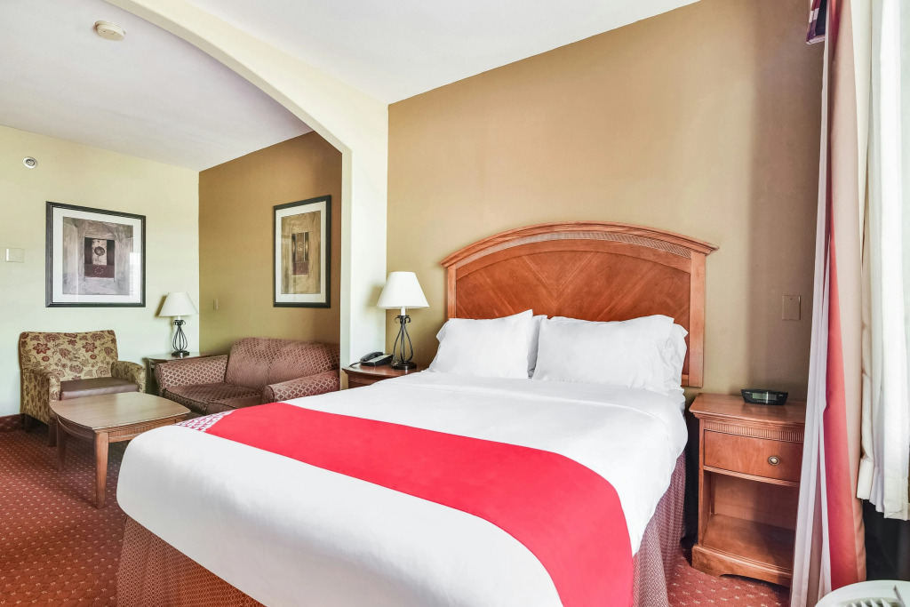 OYO Townhouse Oklahoma City Airport