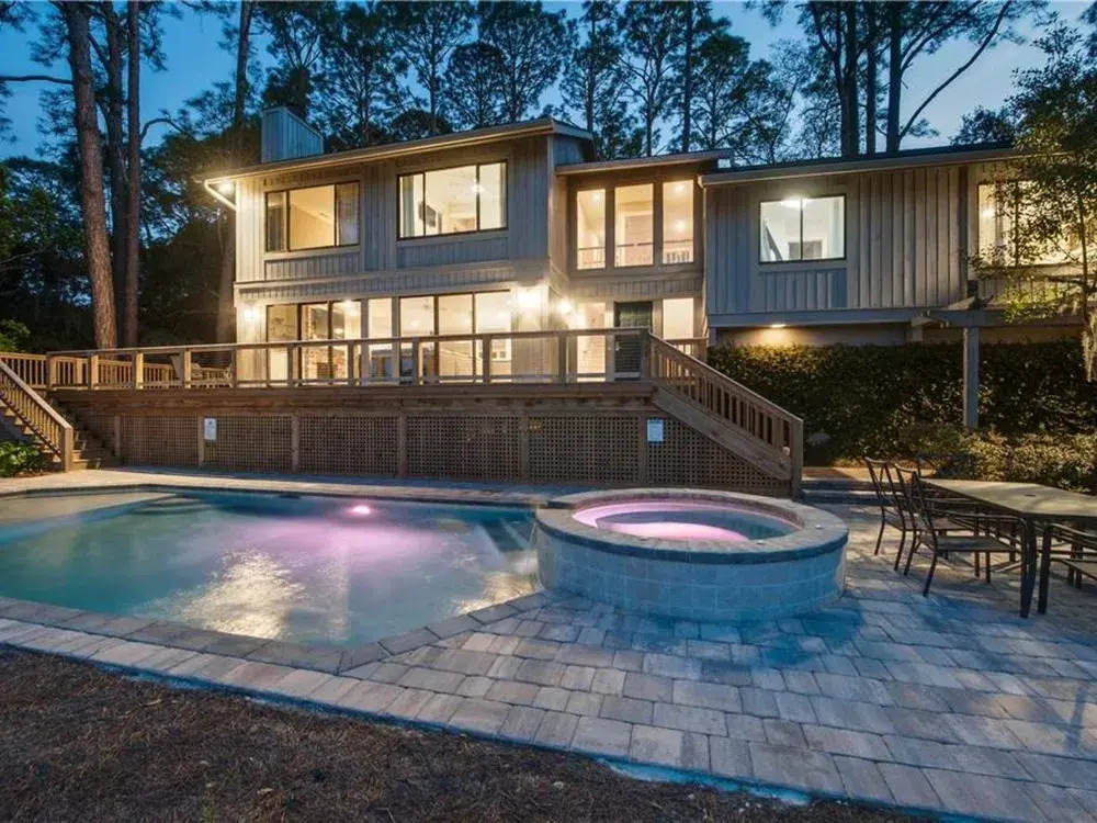 Wren Drive 18 by RedAwning