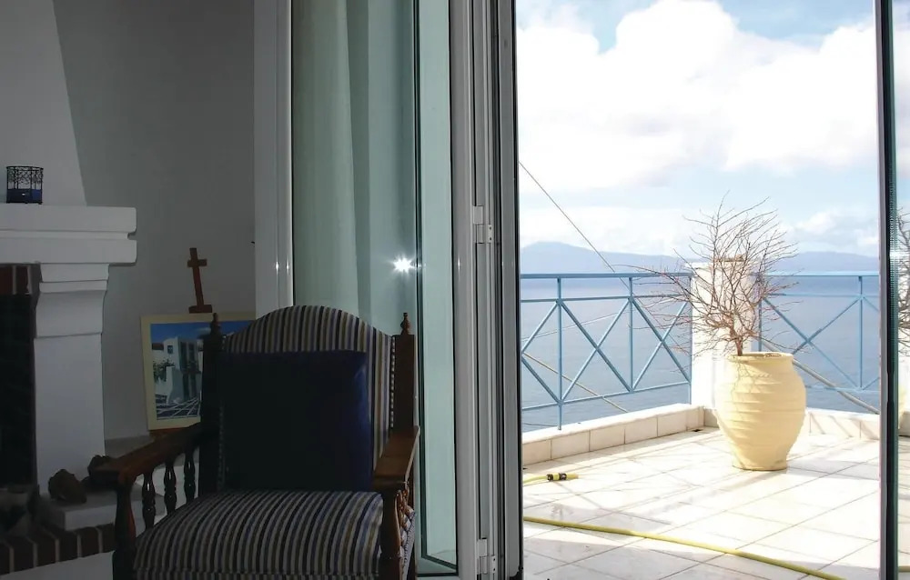 Stunning Home In Mantineia Messinia