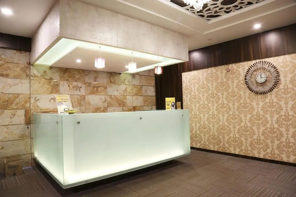 HOTEL CENTER POINT