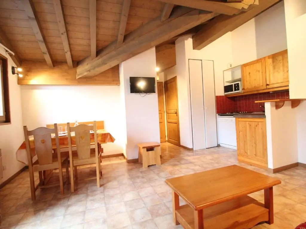 Appartement Lanslevillard, 2 pièces, 4 personnes - FR-1-508-145