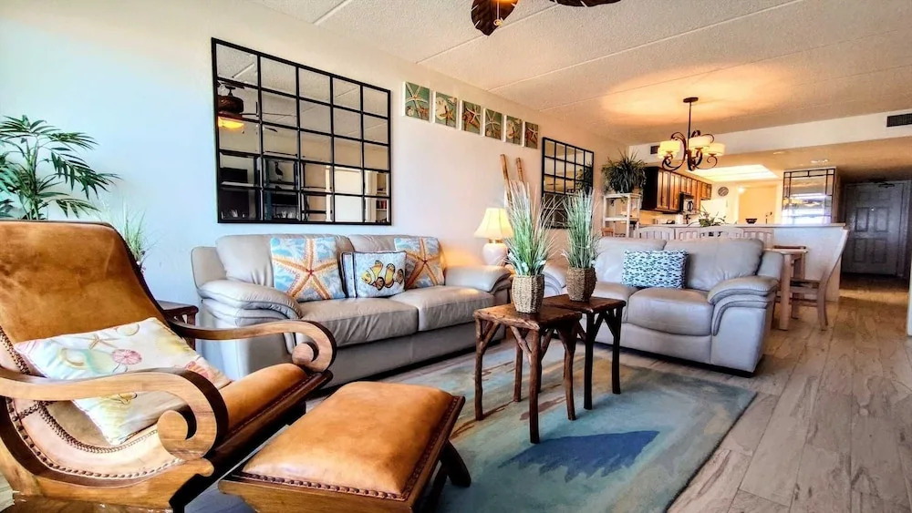 Embassy 402 Minium 2 Bedroom Condo by RedAwning