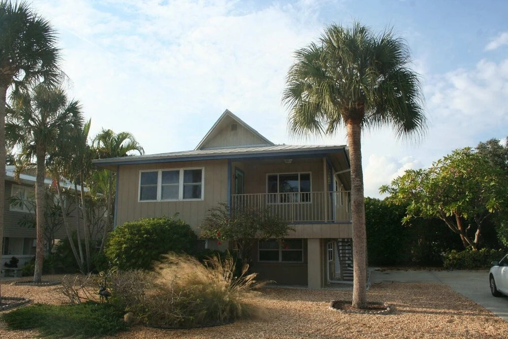 Bay Mar Bungalow 2 in Fort Myers Beach