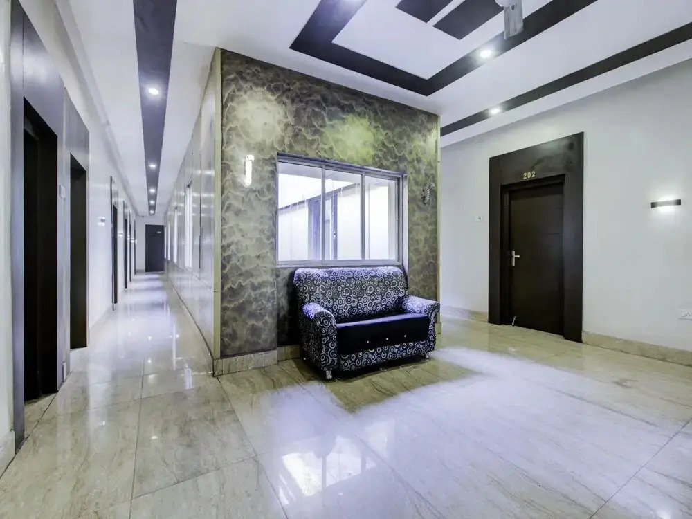 Savoy Hotel By OYO Rooms
