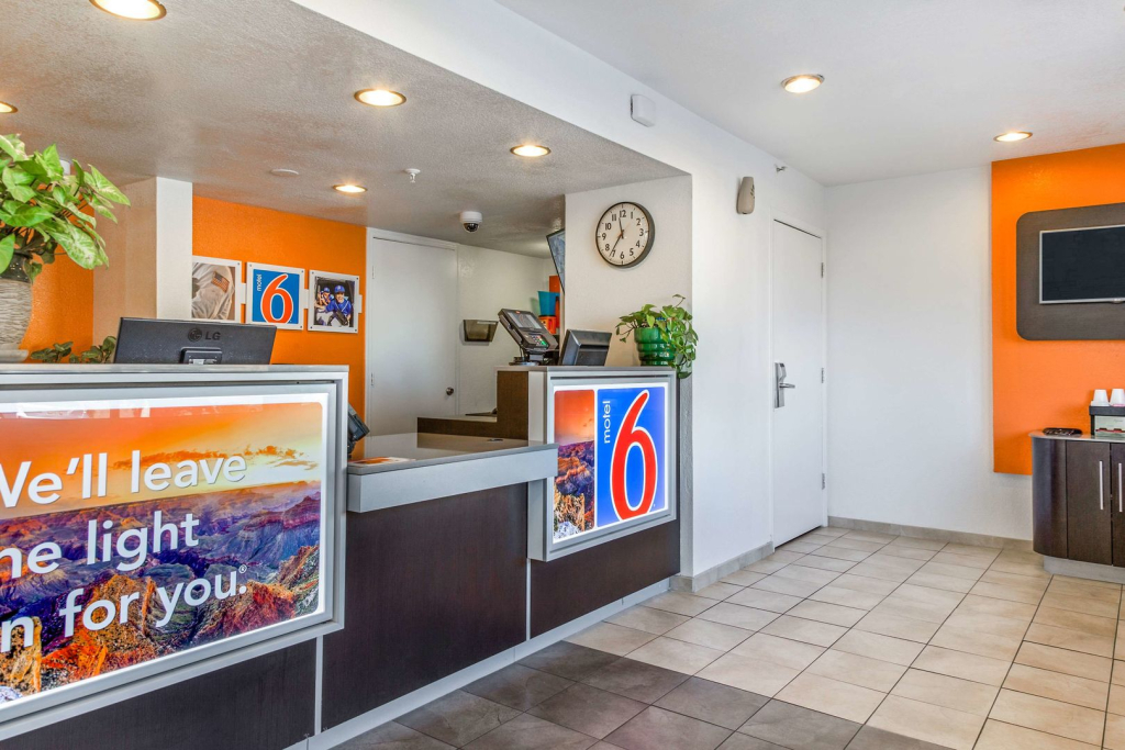 Motel 6-Phoenix, AZ - West