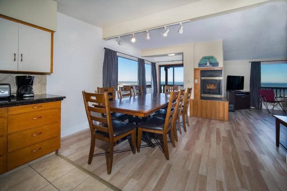 Surf Rider House
