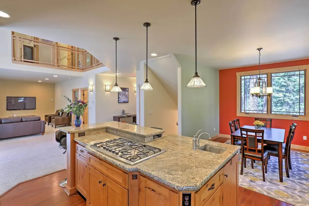 Close to Slopes: Forest-view Gem in Lake Tahoe
