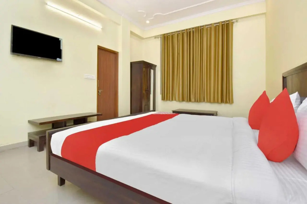 Collection O 80520 Hotel albert