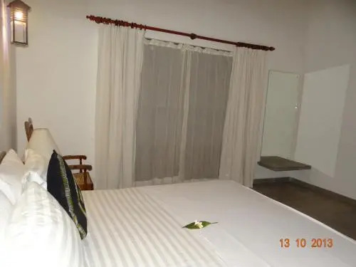 Tissakumbura Villa