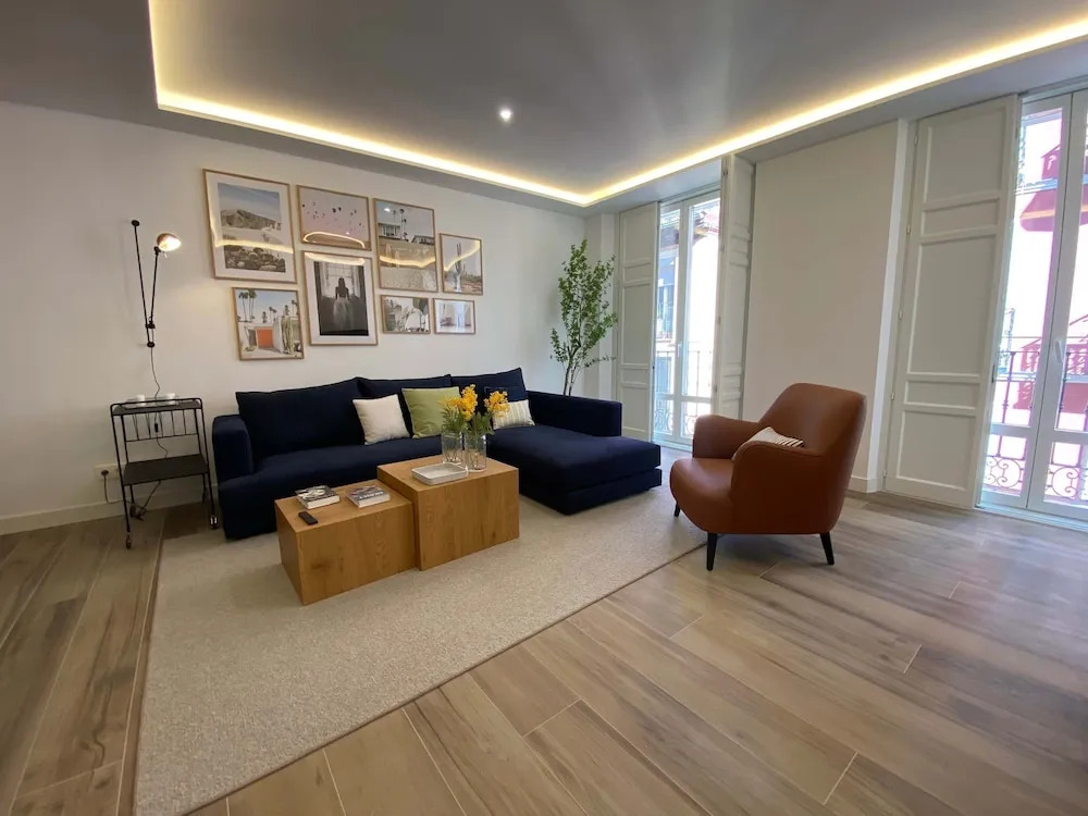 w Amazing 2BR With Terrace in Chueca