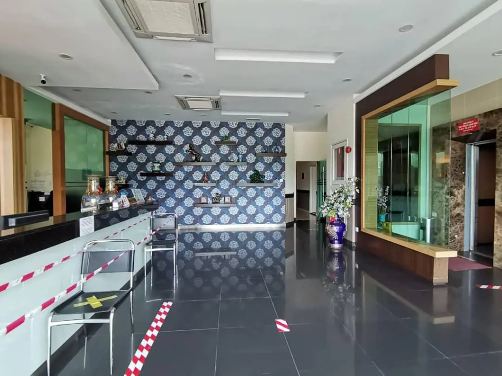 GRAND EASTERN HOTEL SDN BHD