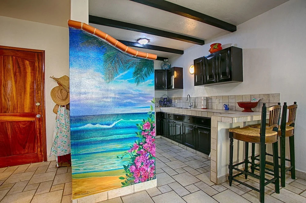 Casa de los Ninos 3 BR by Casago