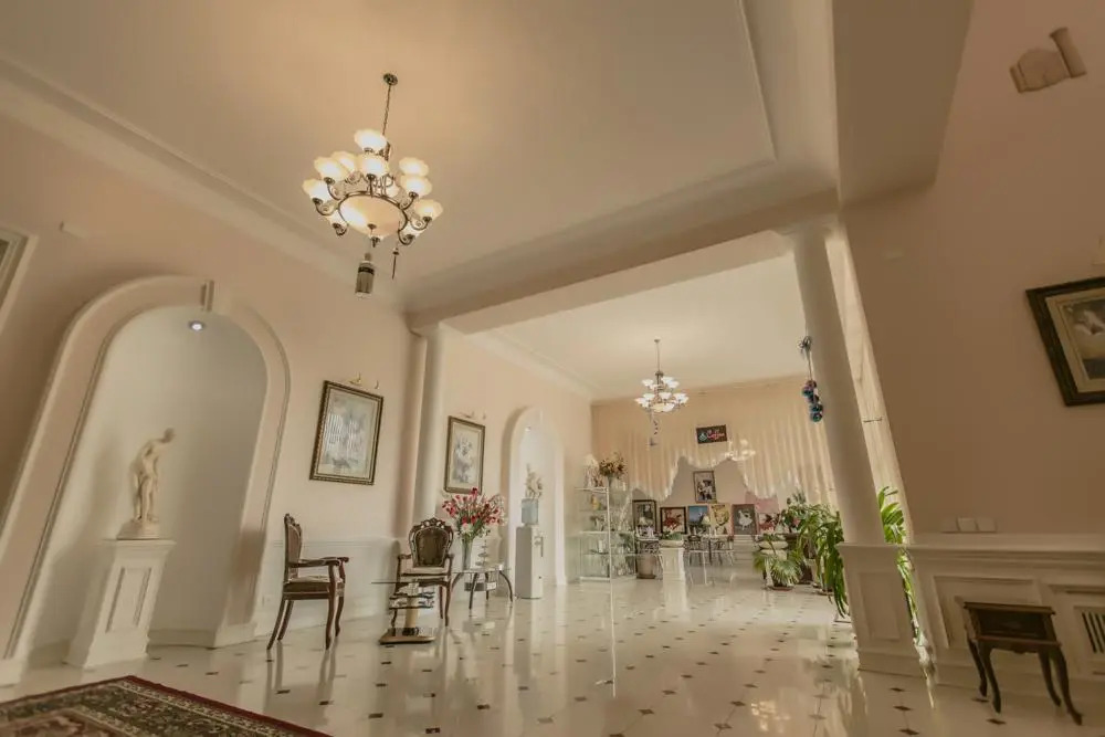 Konstantin Hotel