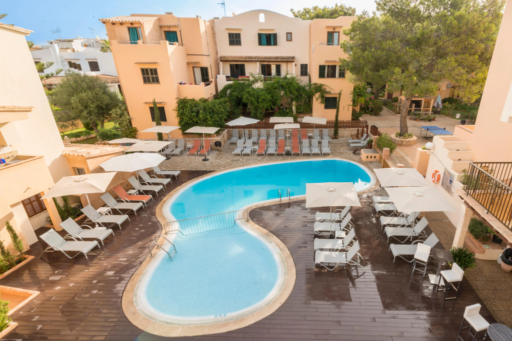 Apartamentos Playa Ferrera