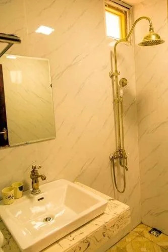 TRUC LAM HOTEL