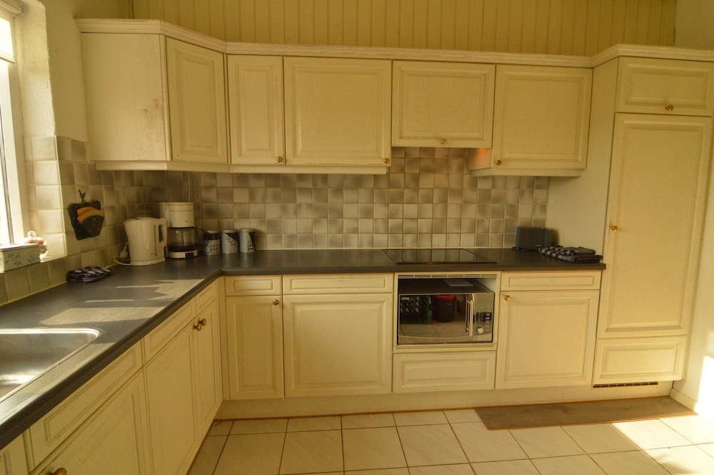 Detached Atmospheric Farmhouse with Large Garden & Privacy near Dalfsen