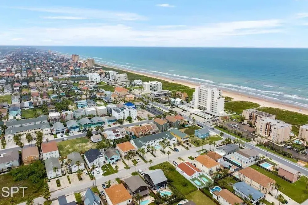 Sea Dancer #10 2 Bedroom Condo by RedAwning