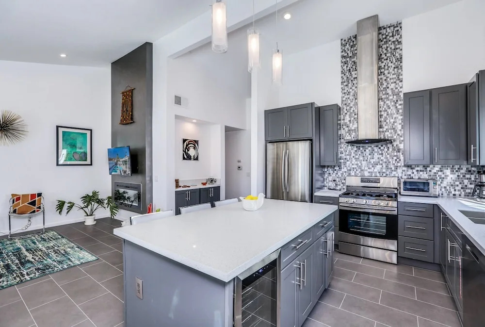 915 Arroyo Vista Drive Home 3 Bedrooms 2 Bathrooms Home