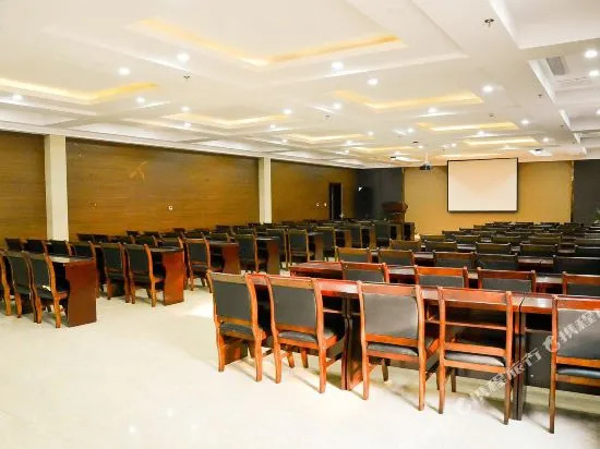 Tang Dynasty Business Hotel (Cangzhou Central Hospital No.2 Middle School Branch)